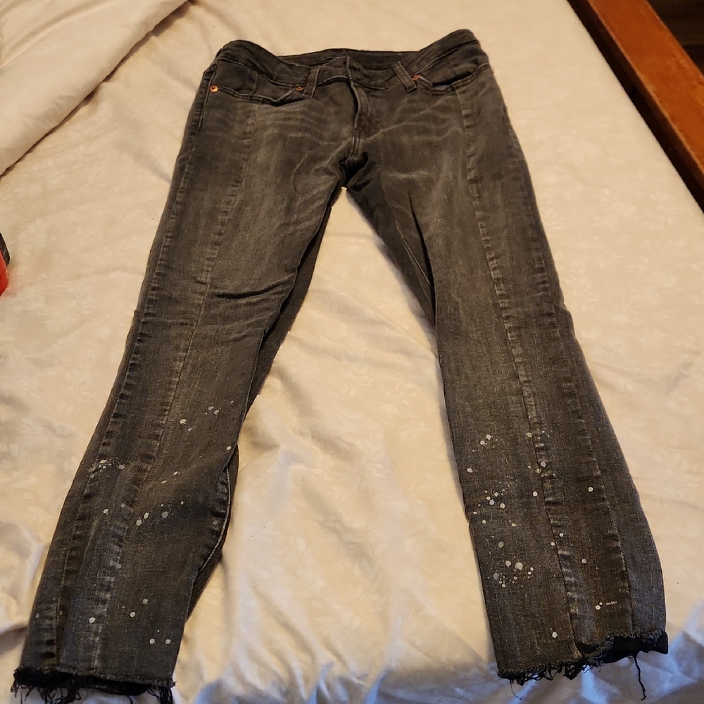 Women's Levis Distressed Black Jeans
